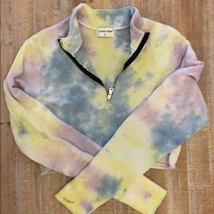 Cropped tie dye sweatshirt